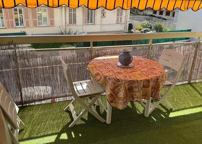 Apartment Les Pins Centre Proche 3 Pieces *